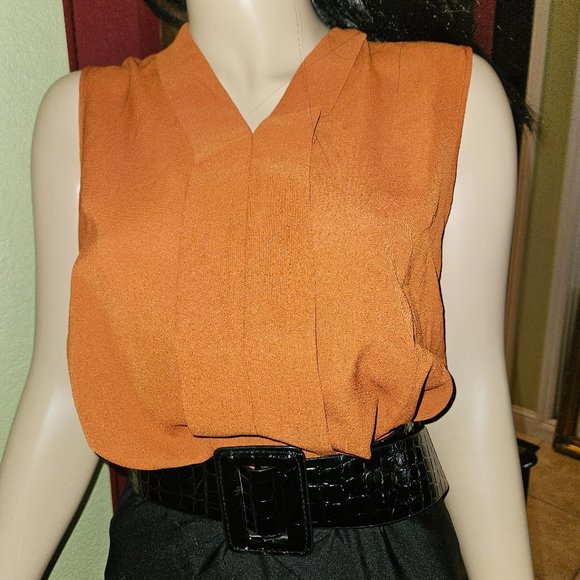 Business Ensemble Blouse Sm, Skirt Med, & Belt S/M. Perfect for that Interview. - Picture 5 of 10